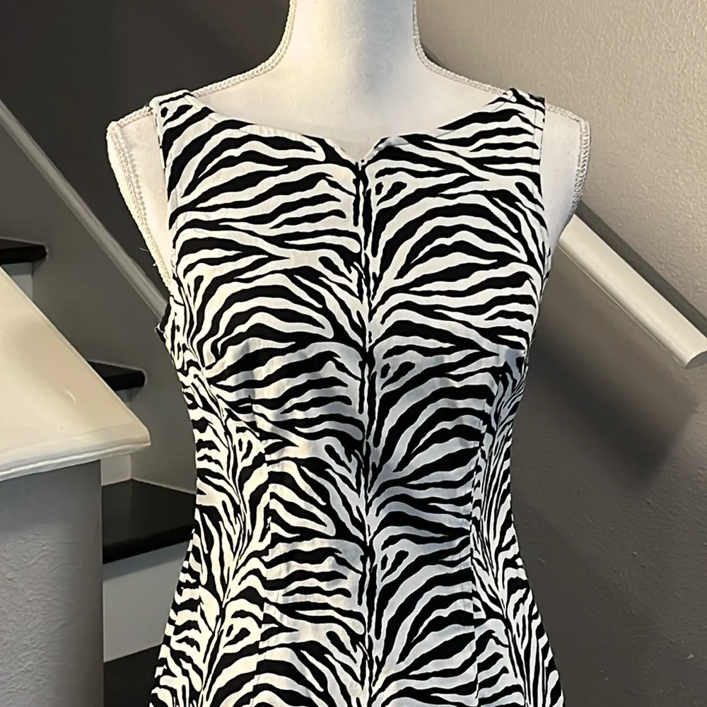 California Concepts Zebra print sleeveless dress. Sz 12 Great for Summer - Picture 11 of 16